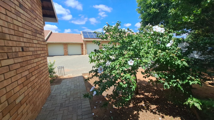 3 Bedroom Property for Sale in Fleurdal Free State